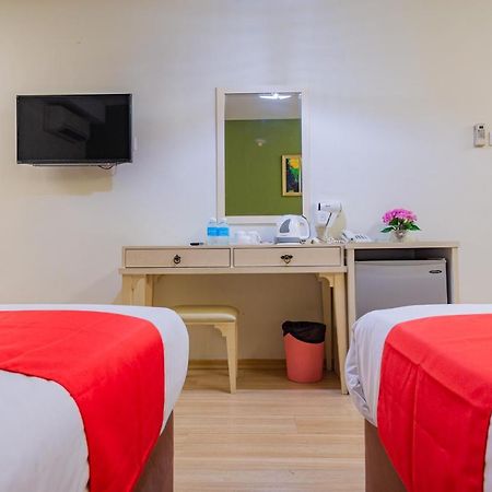 Hotel 101 Permas Jaya Johor Bahru Zewnętrze zdjęcie