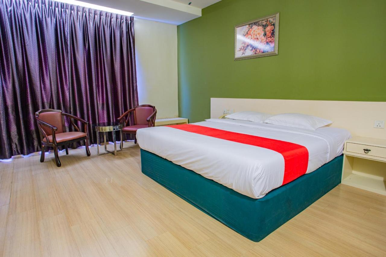 Hotel 101 Permas Jaya Johor Bahru Zewnętrze zdjęcie