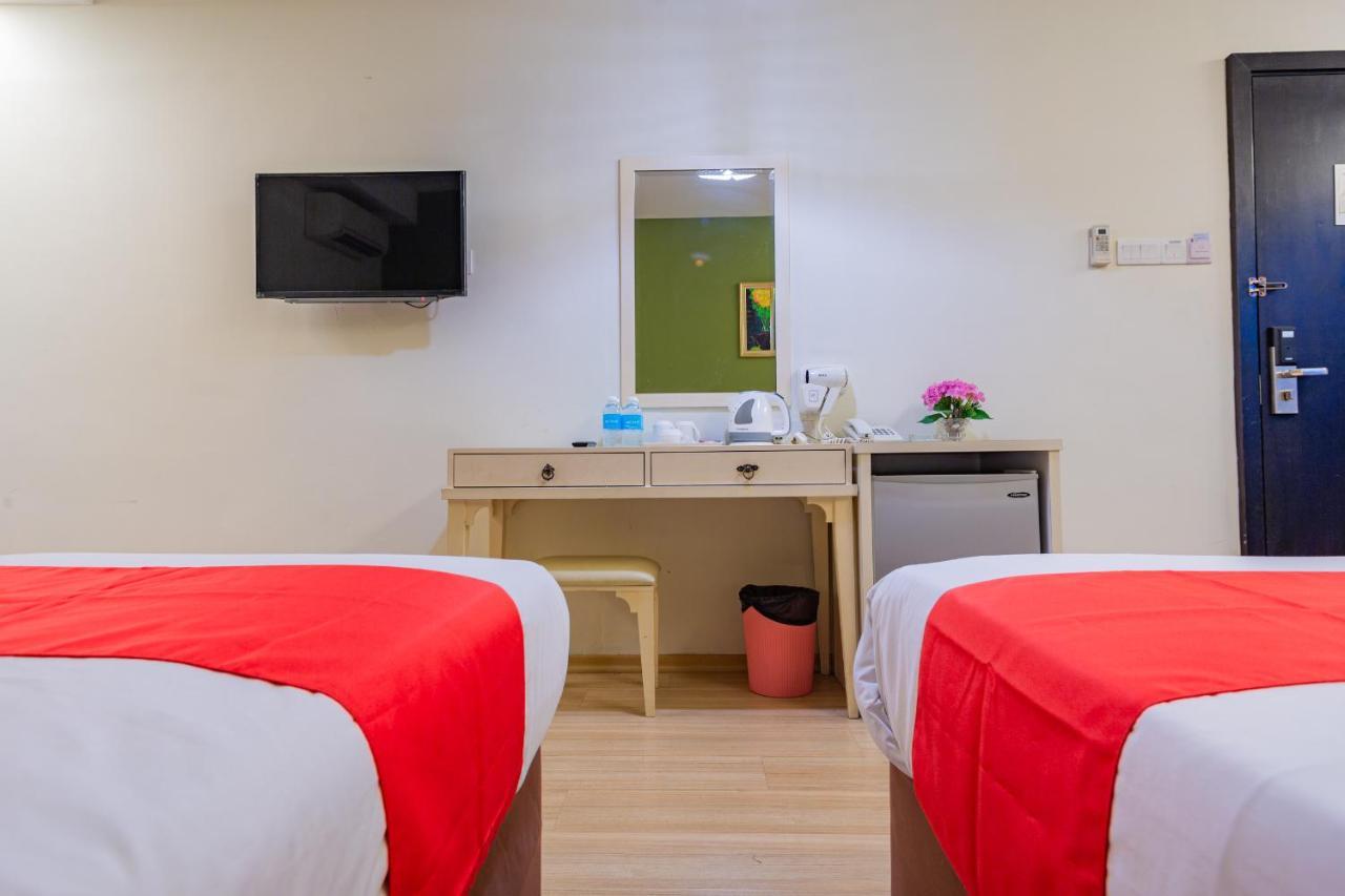Hotel 101 Permas Jaya Johor Bahru Zewnętrze zdjęcie